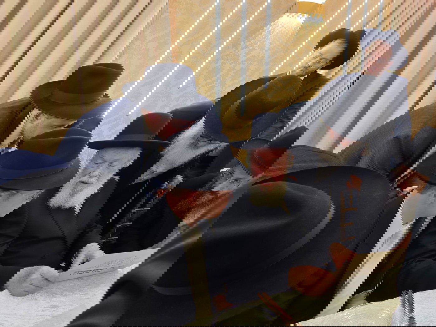 שמחת נישואי נכד הגר"י זילברשטיין