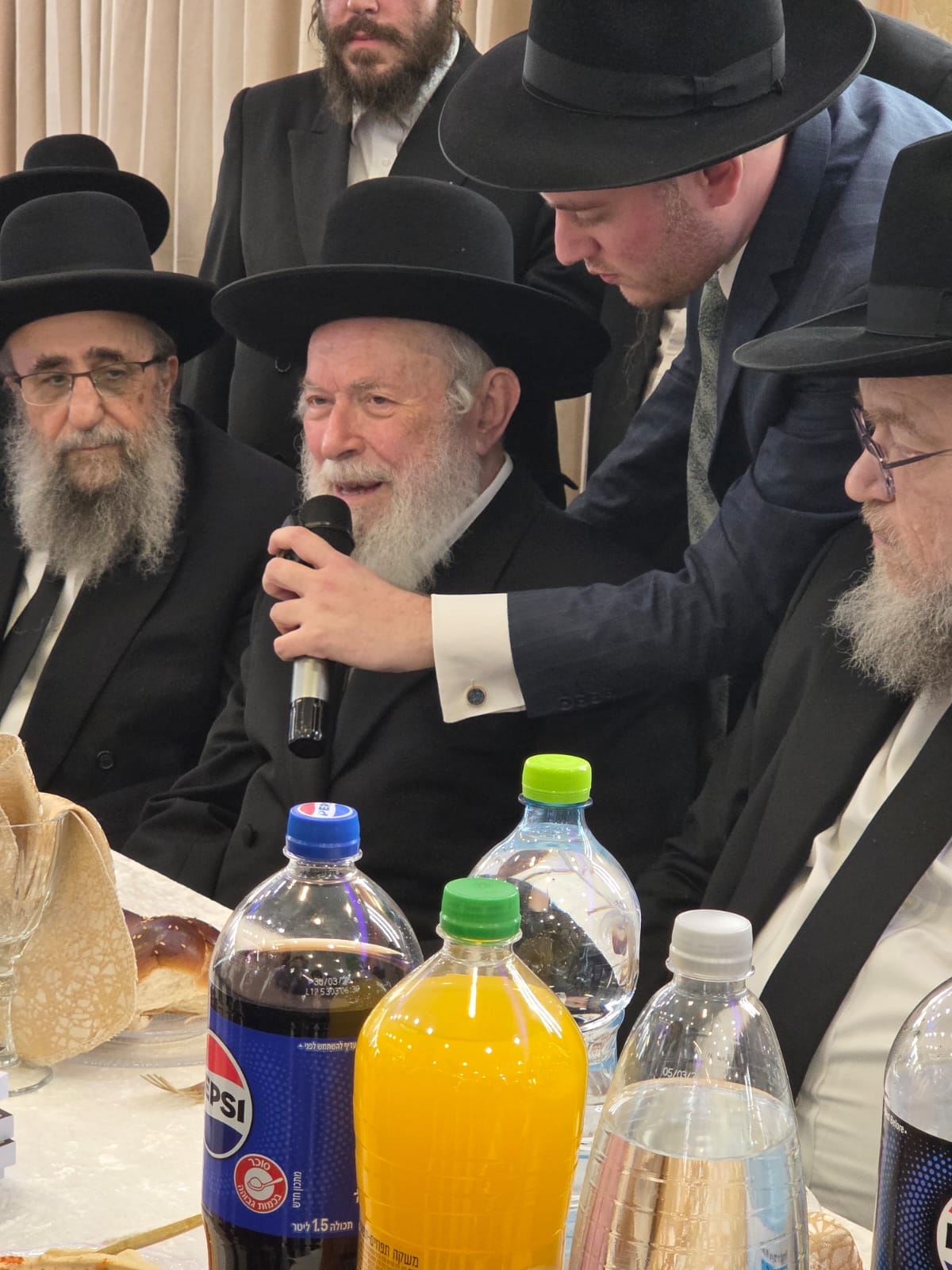 שמחת נישואי נכד הגר"י זילברשטיין