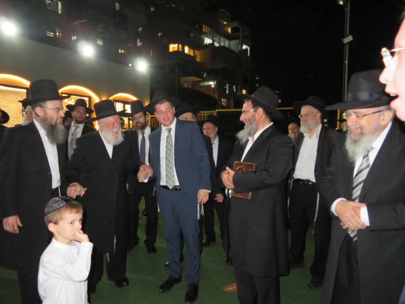 שמחת נישואי נכד הגר"י זילברשטיין