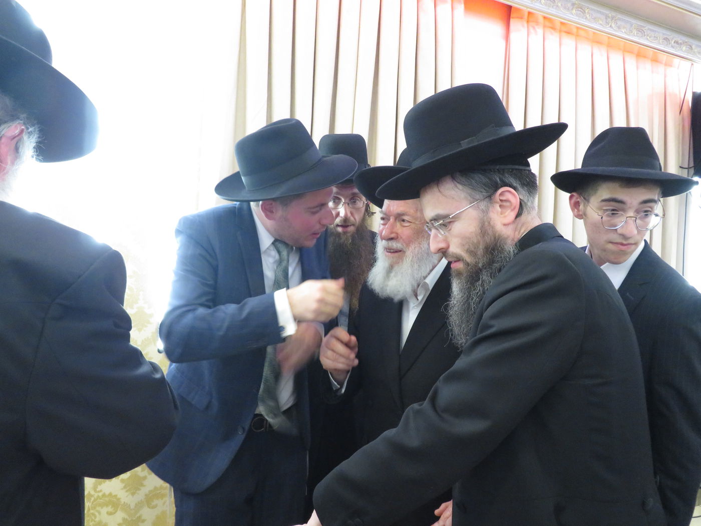 שמחת נישואי נכד הגר"י זילברשטיין