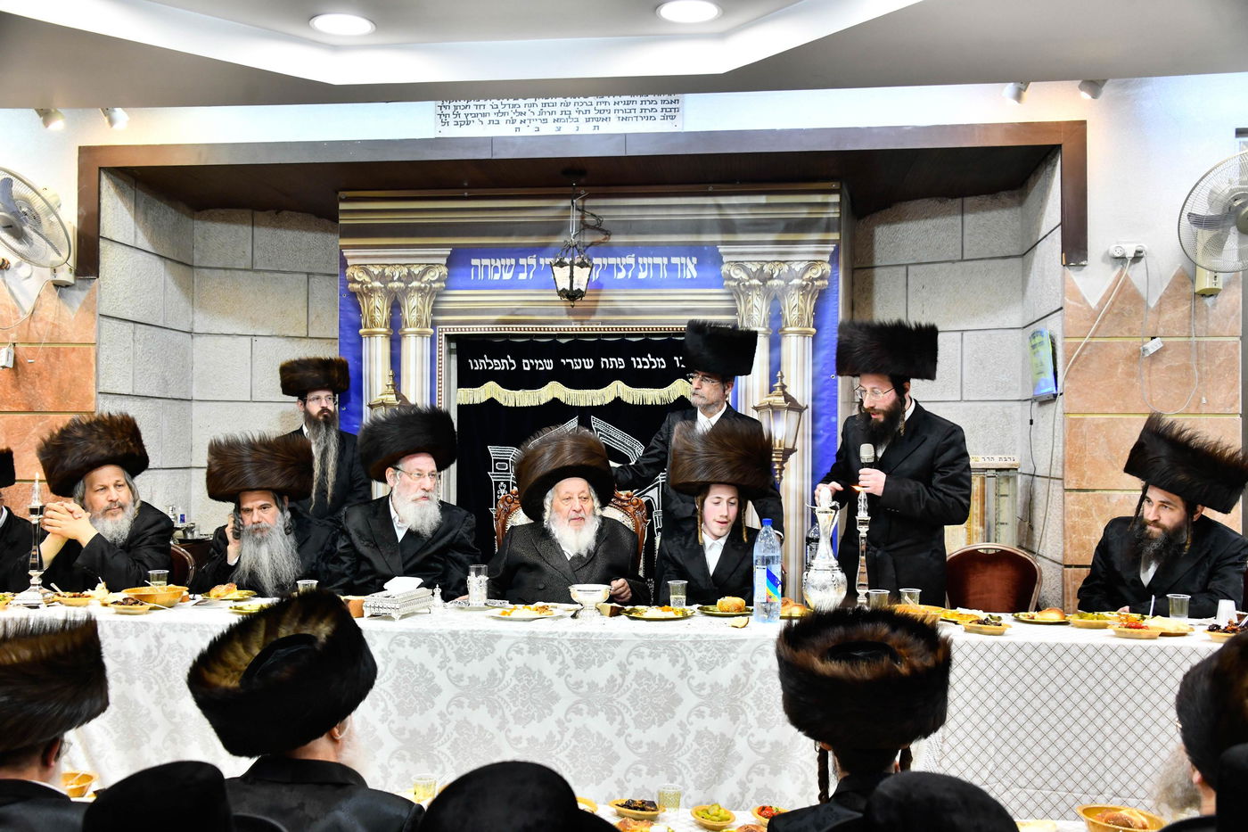 שמחת הפארשפיל בחצה"ק נאראל