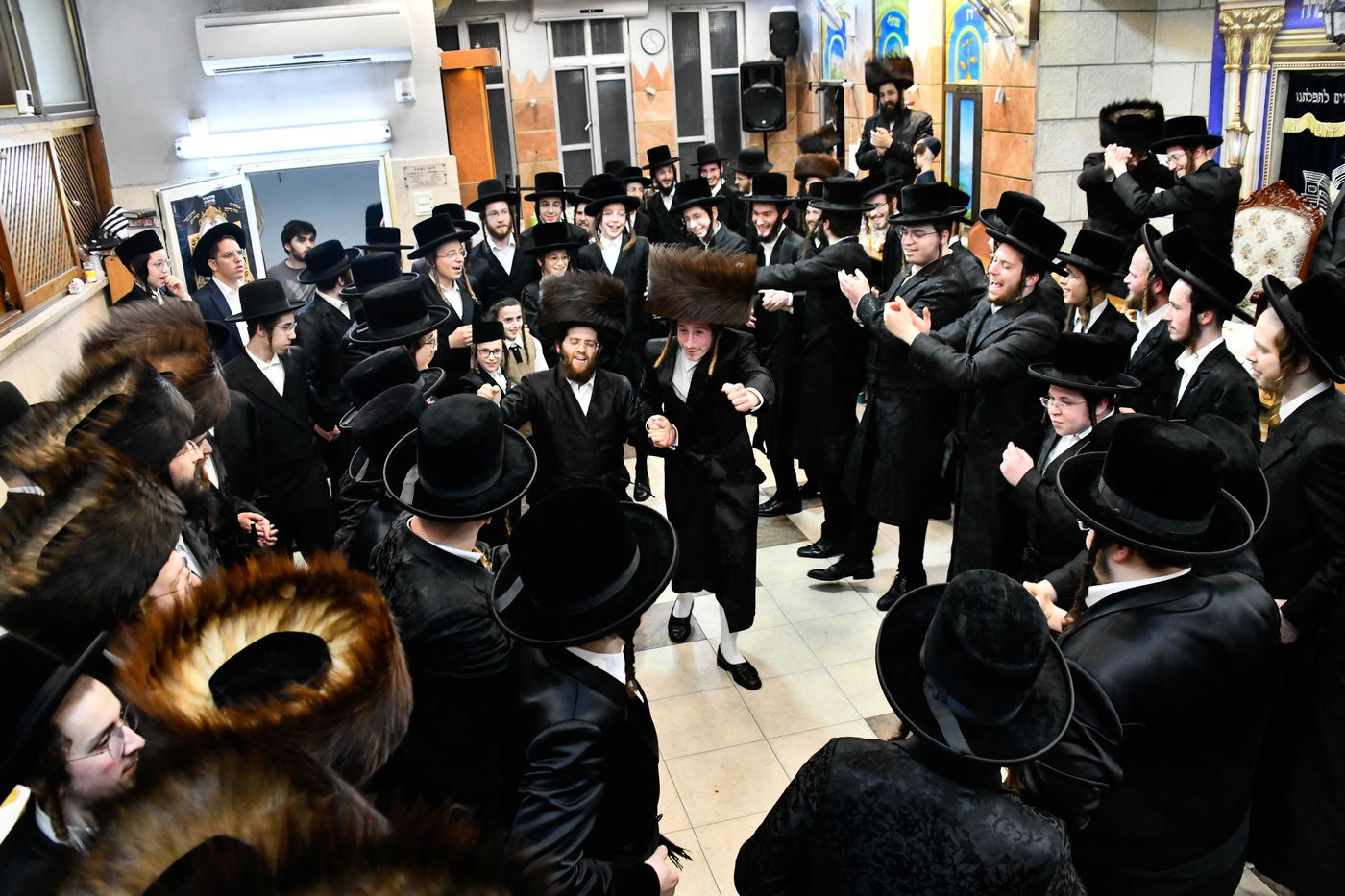 שמחת הפארשפיל בחצה"ק נאראל