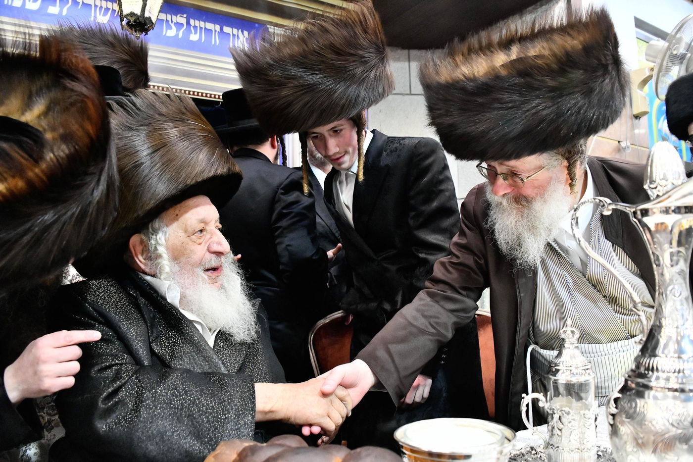 שמחת הפארשפיל בחצה"ק נאראל