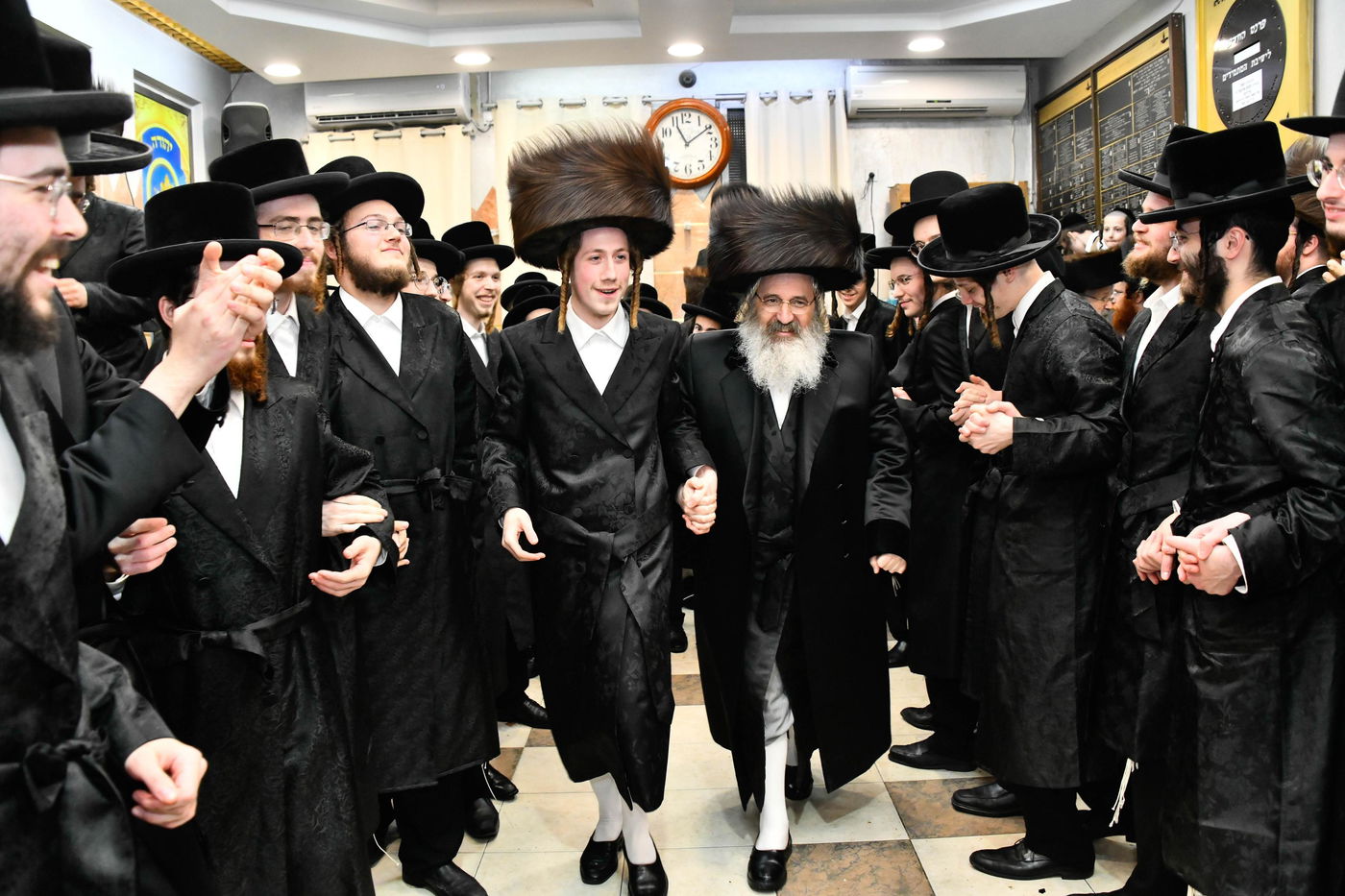 שמחת הפארשפיל בחצה"ק נאראל