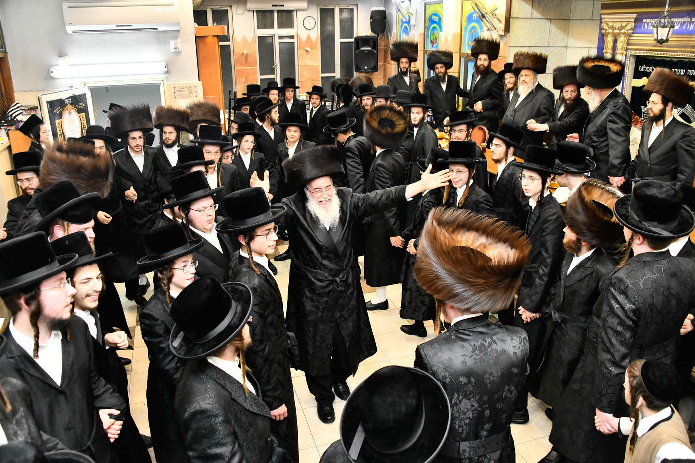 שמחת הפארשפיל בחצה"ק נאראל