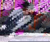 הרב גרשון לידר ז"ל לפני כחודש בצל רבו האדמו"ר מצאנז