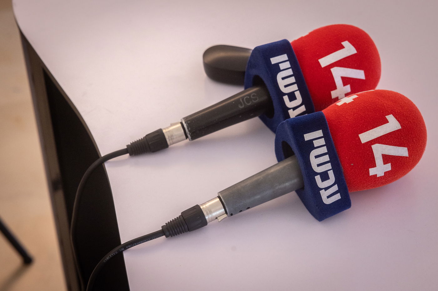 ברגע האחרון זזה לאחור: חשודה בתקיפת עיתונאית ערוץ 14 נעצרה לחקירה