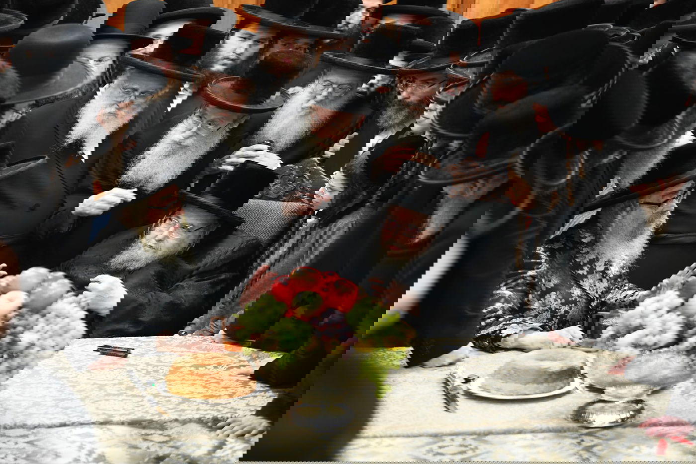 האדמו"ר מסאטמר בביקור אצל האדמו"ר מבעלזא