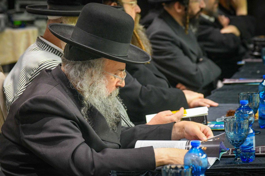 ועידת רבני הקהילות נגד פגעי הטכנולגיה והבינה המלאוכתית