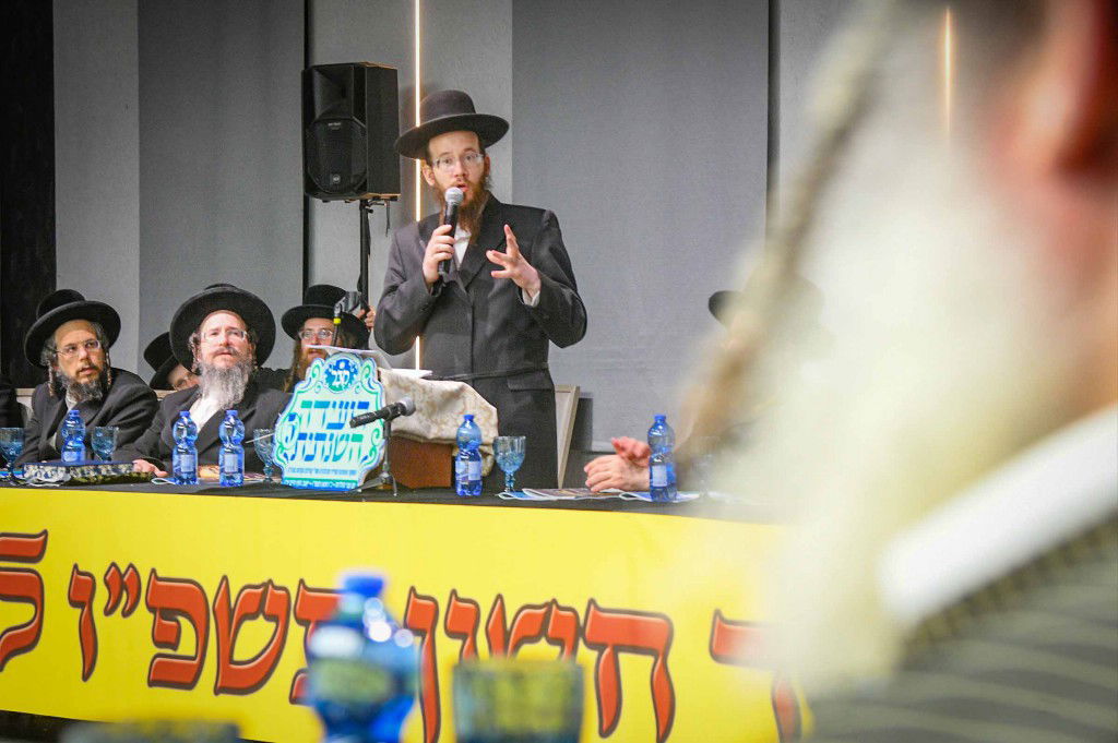 ועידת רבני הקהילות נגד פגעי הטכנולגיה והבינה המלאוכתית