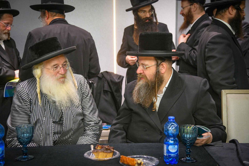 ועידת רבני הקהילות נגד פגעי הטכנולגיה והבינה המלאוכתית