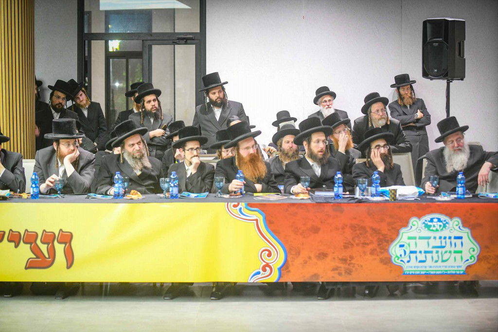 ועידת רבני הקהילות נגד פגעי הטכנולגיה והבינה המלאוכתית