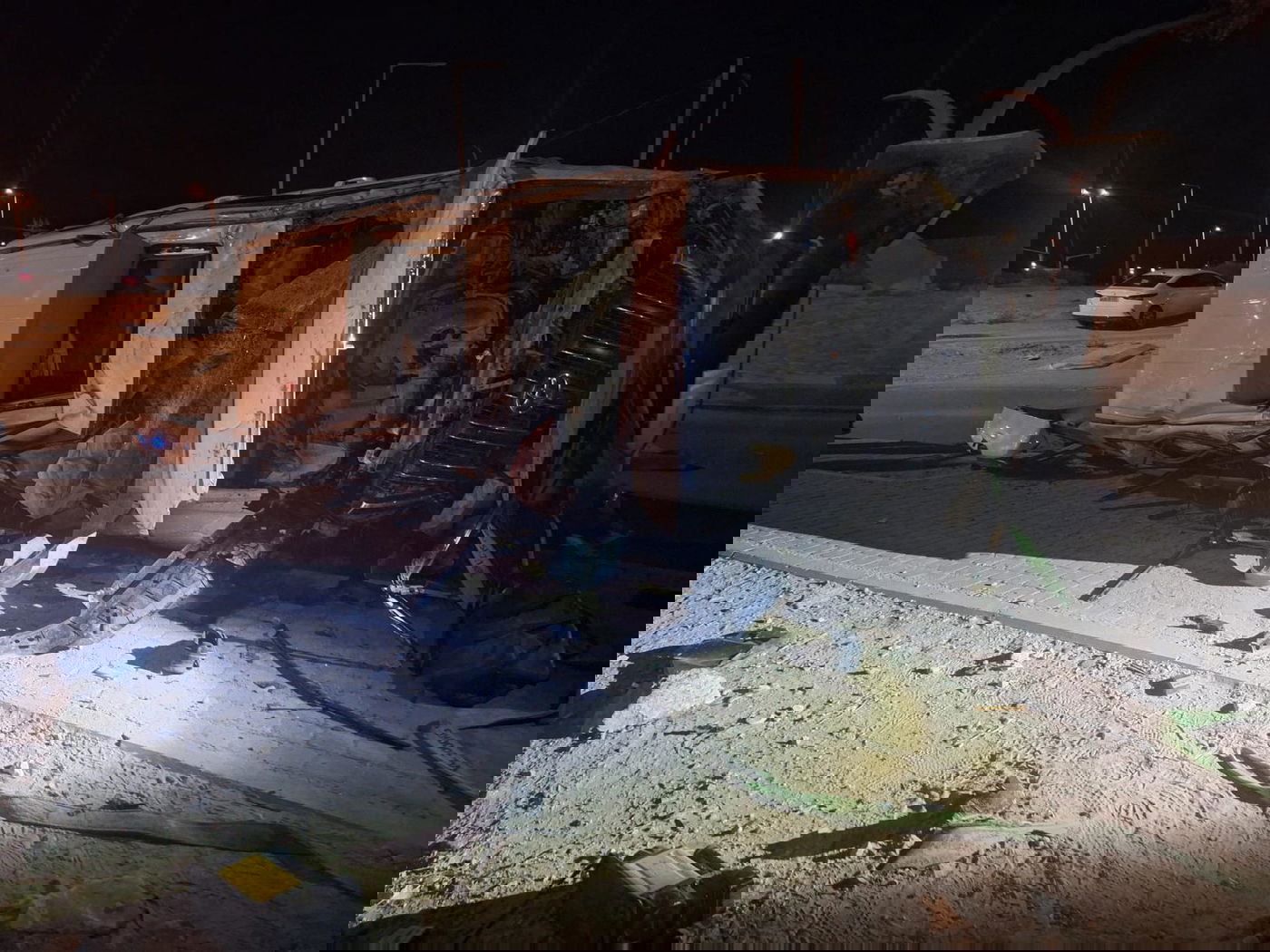 הרכב של השודדים לאחר שהתהפך