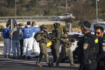 אלה המחבלים בפיגוע הנורא: "יצאו מהרכב עם סכינים - ודקרו יהודים בטרמפיאדה" | שלב אחרי שלב