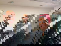 איילת עם עורכי הדין משה פולסקי ועדי קידר