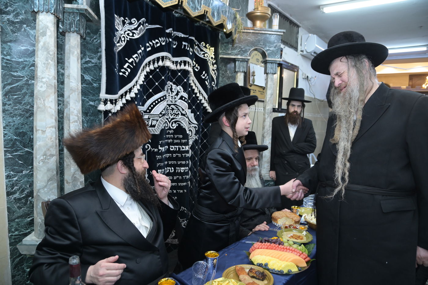 שמחת בר המצווה לבן אב"ד מאקאווא בני ברק