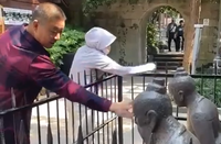 500 שנים של מכות: הפסלים השנואים ביותר בסין שסופגים
סטירות, מאז המאה ה-15