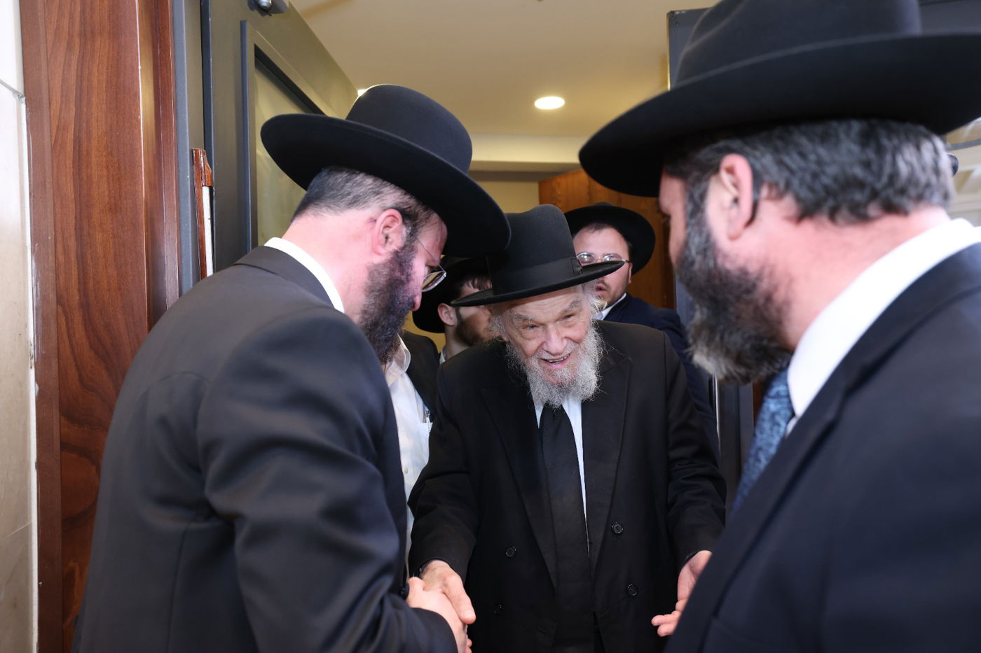 שמחת נישואי בן הגאון רבי יחזקאל אתרוג 