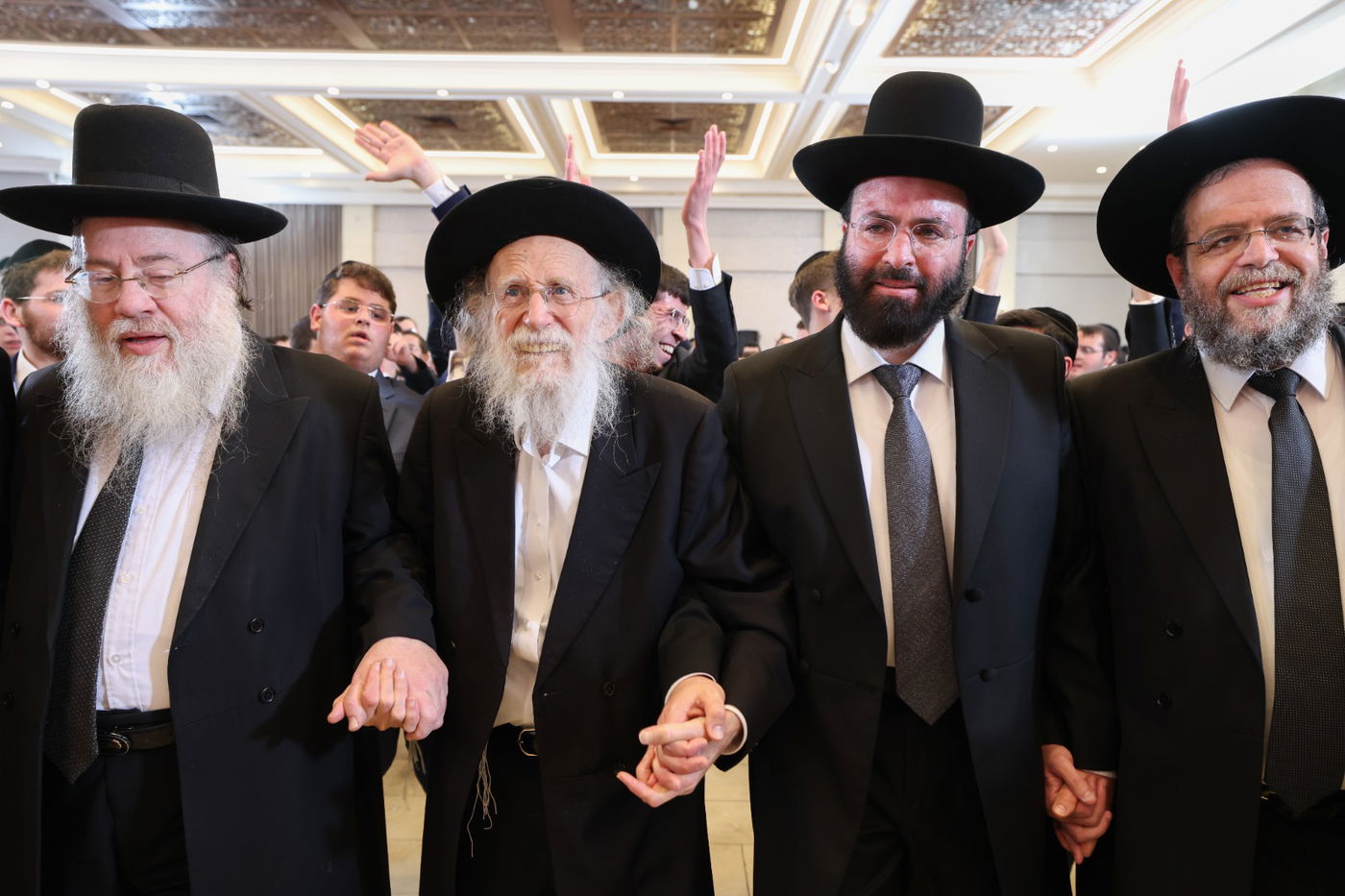 שמחת נישואי בן הגאון רבי יחזקאל אתרוג 