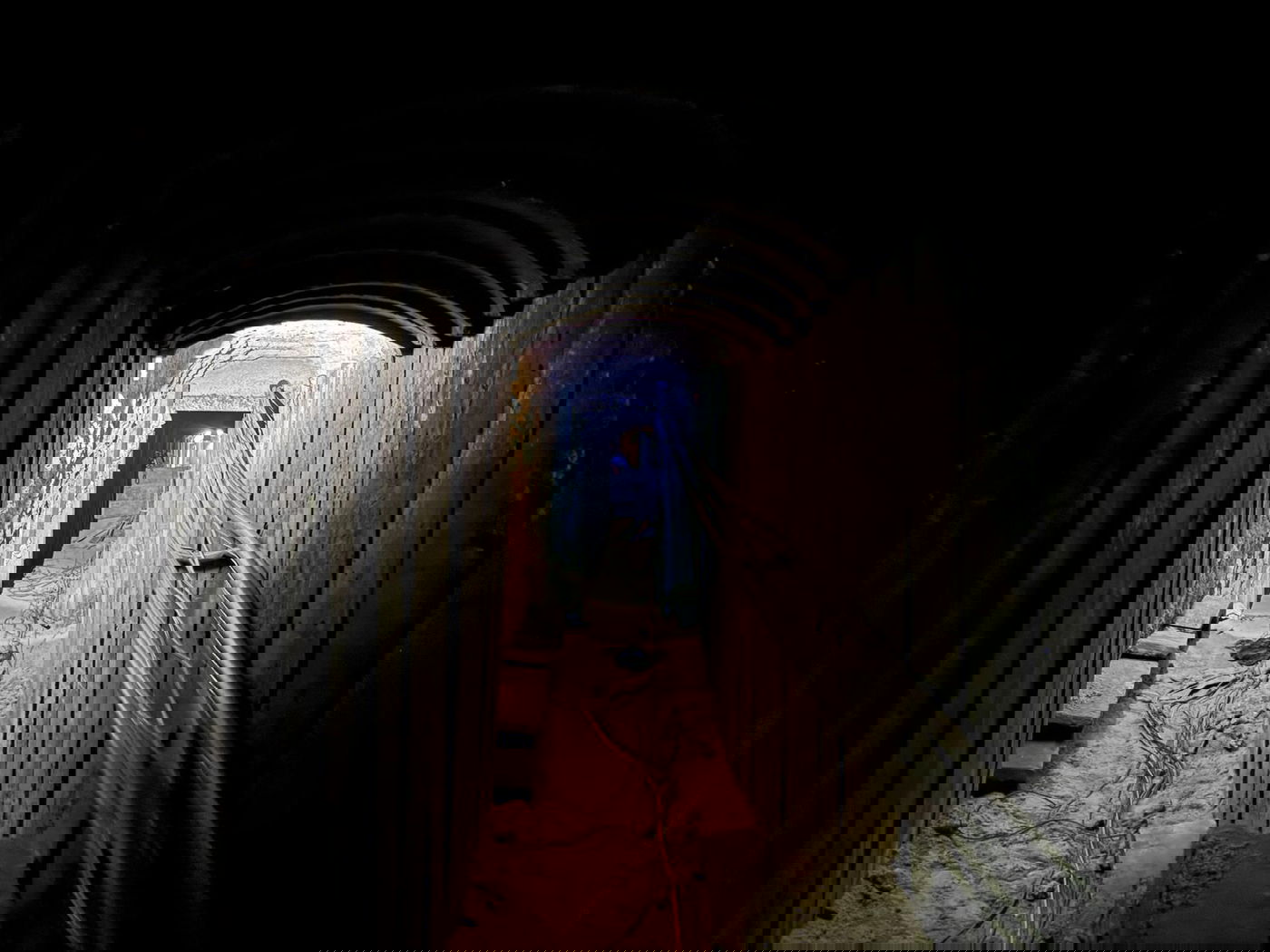 המנהרה שבה הוחזק גולדין