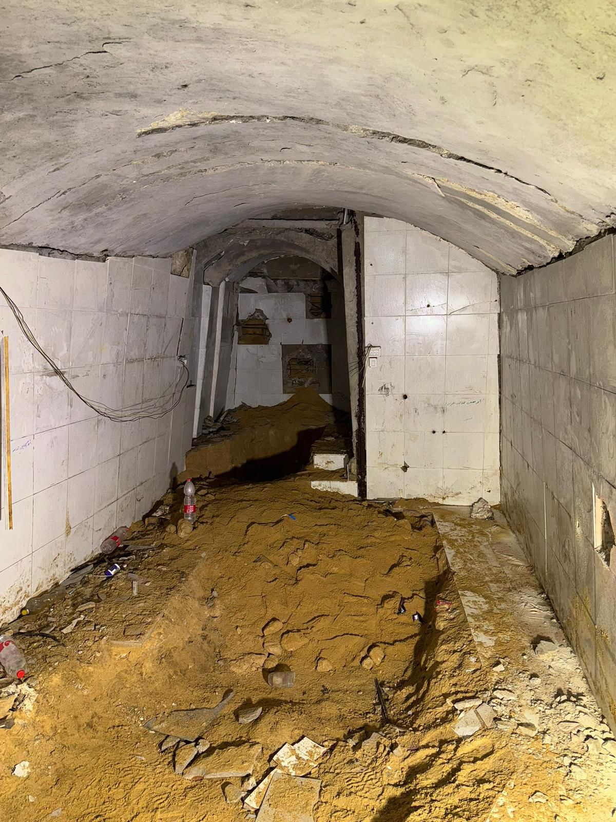 המנהרה שבה הוחזק גולדין