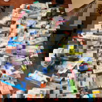 שחיתות חמורה: פקיד חרדי חשוד שזייף אישורי כניסה ומכר תרופות ללא מרשם