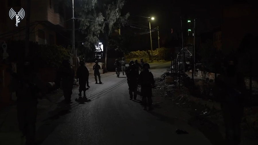 תיעוד יוצא דופן: הלוחמים בתוך הכפרים הפלסטינים