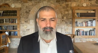 צבי יחזקאלי בפינה מיוחדת לפרשת תולדות • צפו