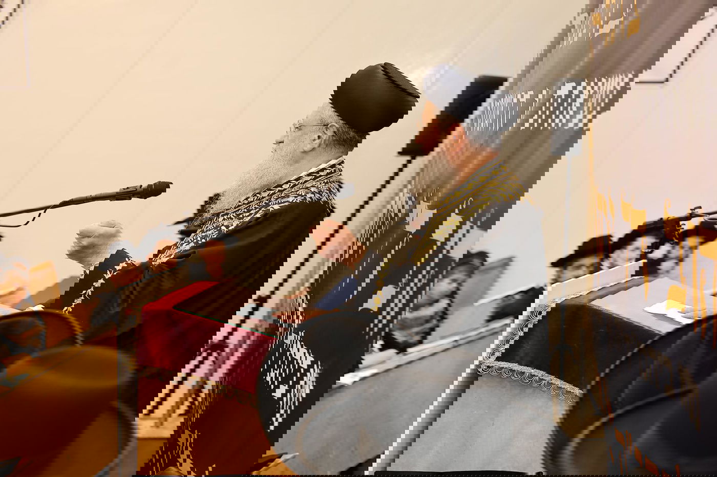 הגר"ד יוסף בפתיחת סניפי רשת הכוללים "ברכת אברהם" 