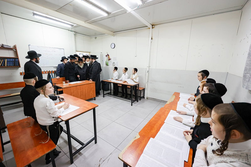 האדמו"ר מסאטמר בביקור בת"ת בבית שמש