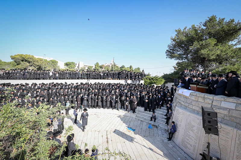 האדמו"ר מסאטמר בתפילה בהר הצופים