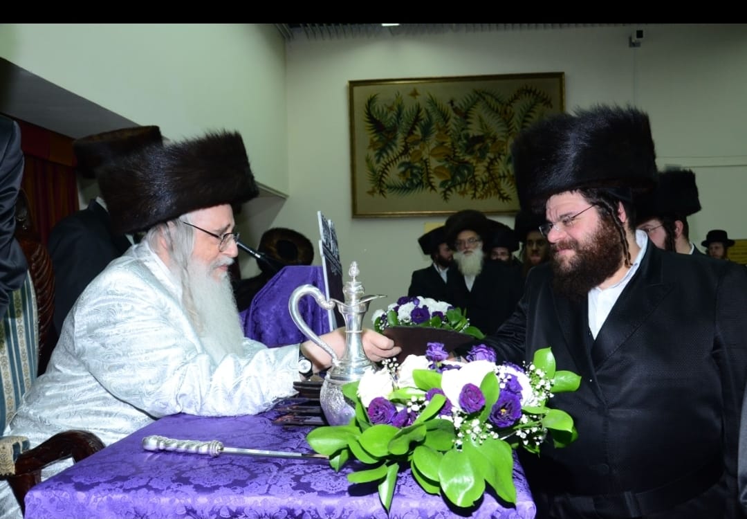 הרב מנחם לוק ז"ל, עם יבלחט"א רבו, האדמו"ר מצאנז