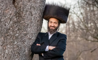 יוסי ויינברגר במחרוזת מקורית מיוחדת לכבוד חתונת בתו: "שירי הודאה"