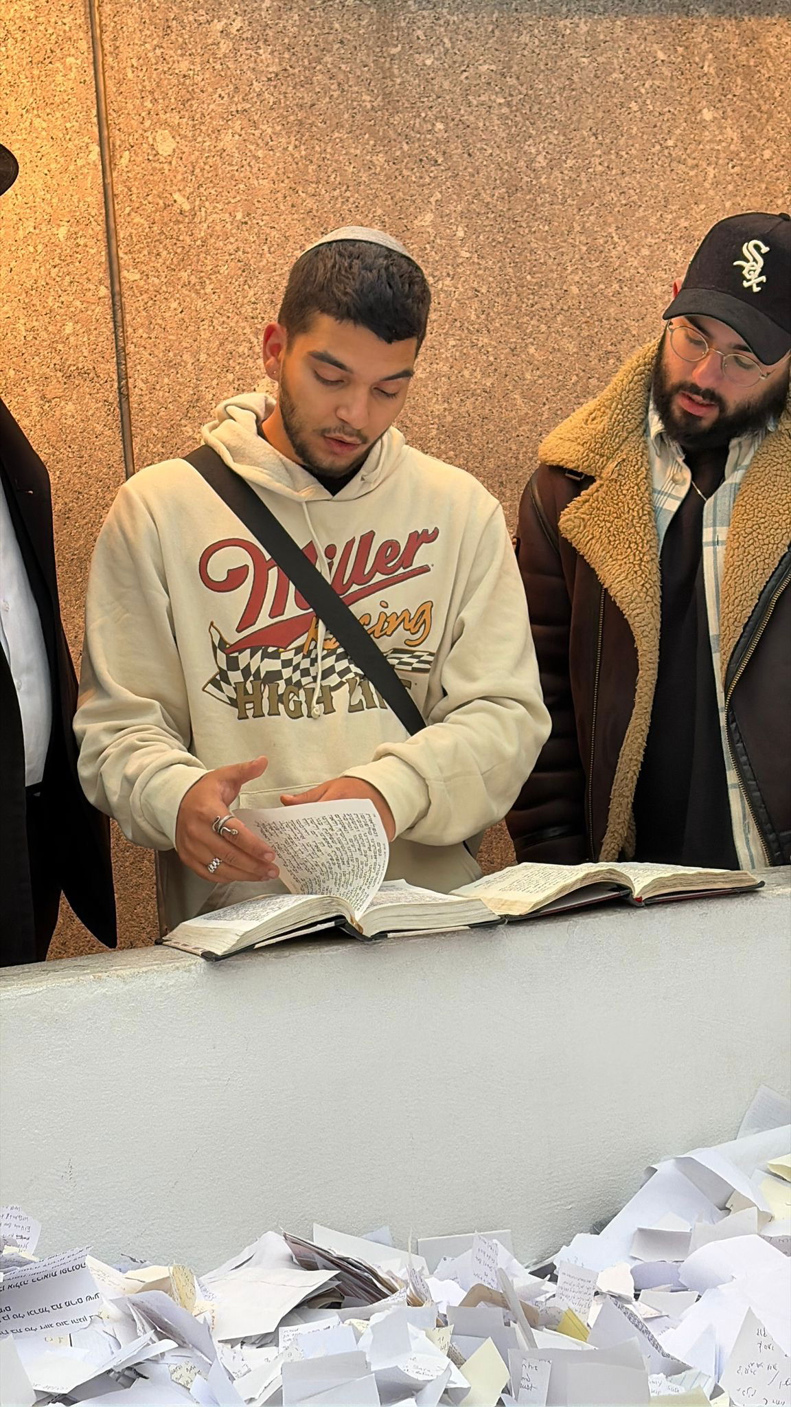 הכין פתק ארוך: המקום שבו שורד השבי התפלל אחרי המפגש עם טראמפ