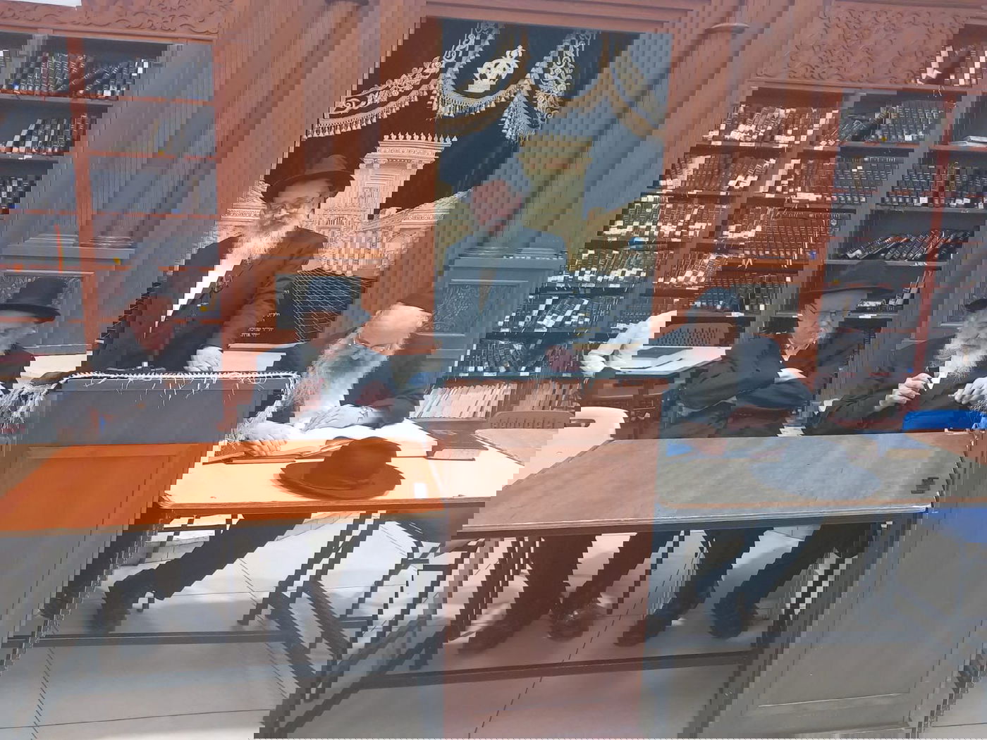 בעקבות מעצר בחורים: סבב ביקור חריג של בכירי רבני חב"ד בישיבות