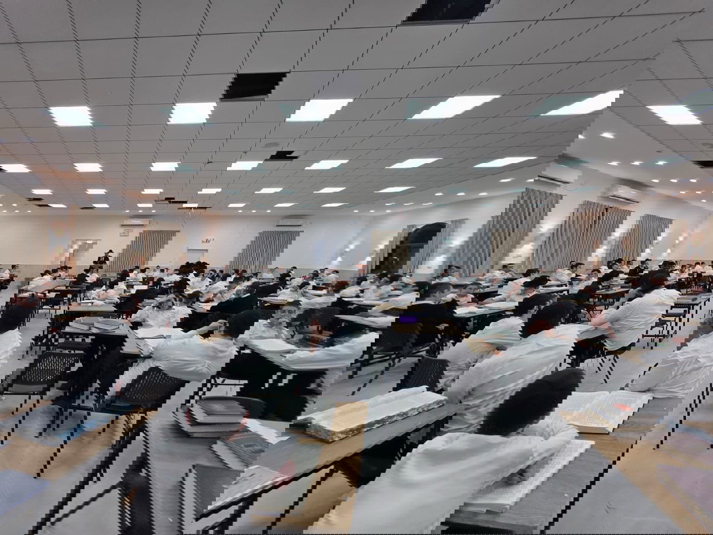 בעקבות מעצר בחורים: סבב ביקור חריג של בכירי רבני חב"ד בישיבות