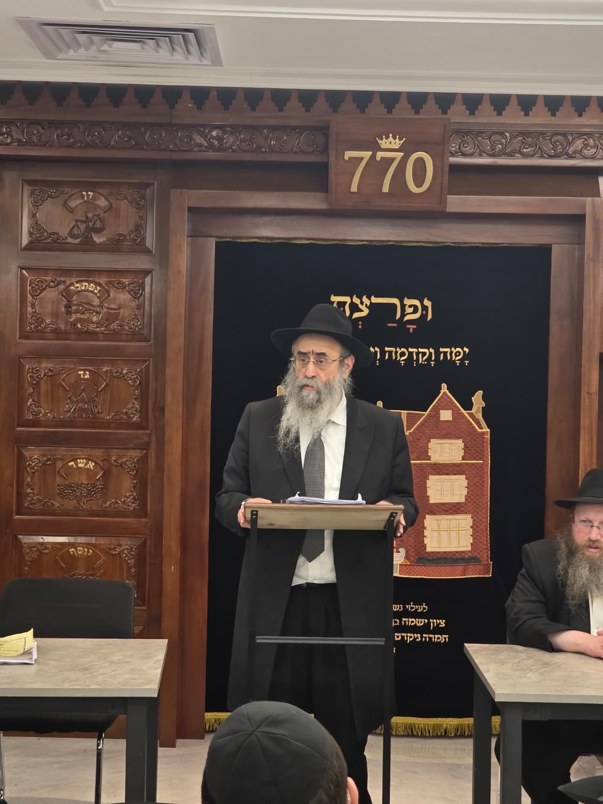 בעקבות מעצר בחורים: סבב ביקור חריג של בכירי רבני חב"ד בישיבות