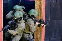 לוחמים בשטח