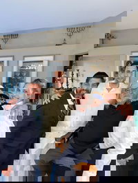 הידוענית ערכה ברית מילה לבנה השני; איזה כיבוד קיבל רב הסלבס? תיעוד