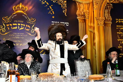 בר המצווה לבן האדמו"ר ממעז'יבוז'