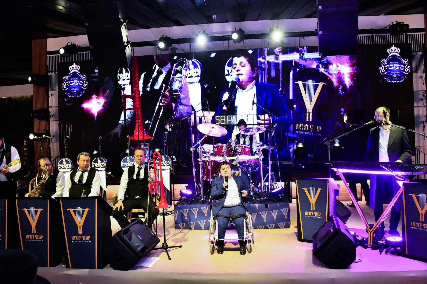 בר המצווה לבן האדמו"ר ממעז'יבוז'