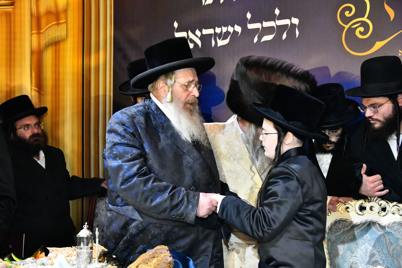 בר המצווה לבן האדמו"ר ממעז'יבוז'