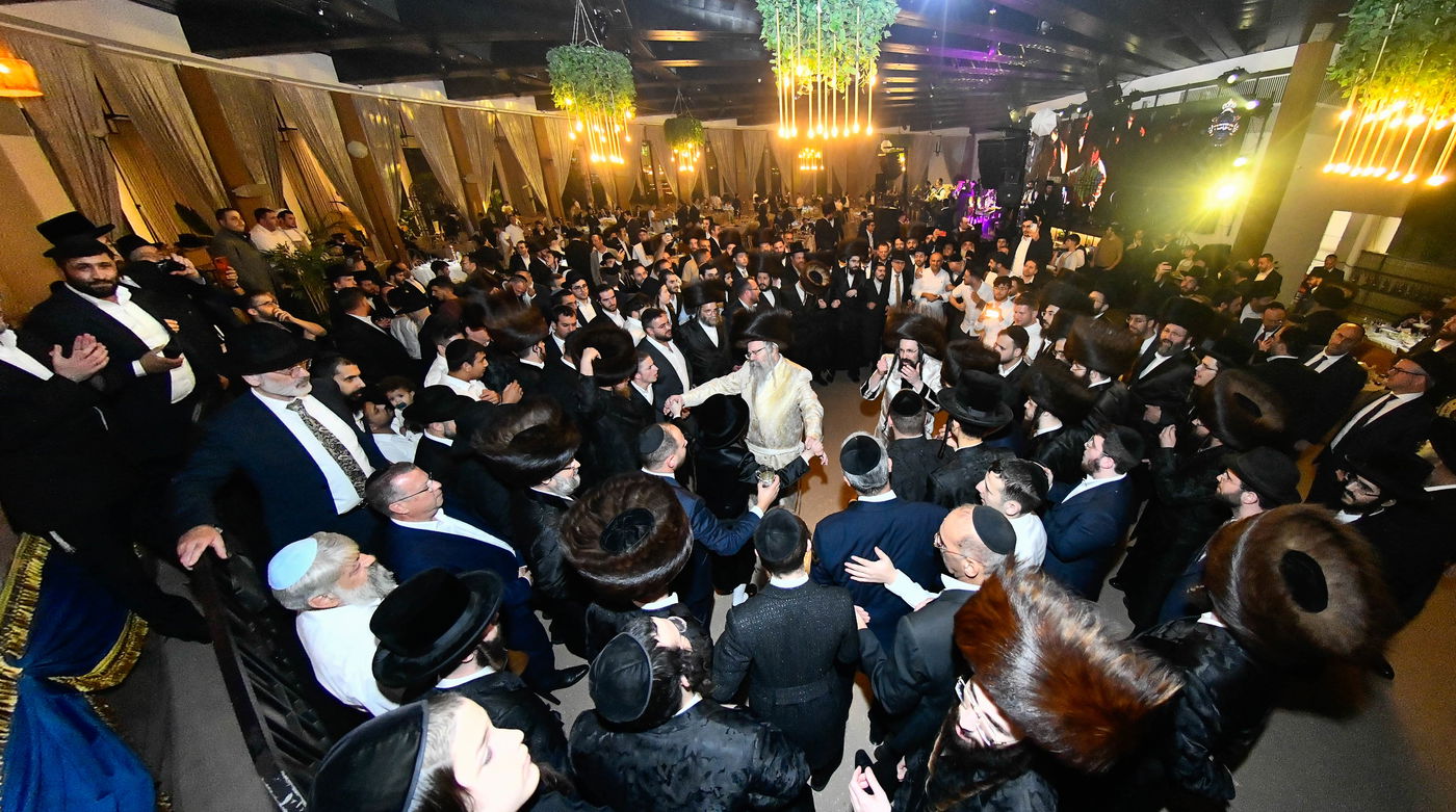 בר המצווה לבן האדמו"ר ממעז'יבוז'