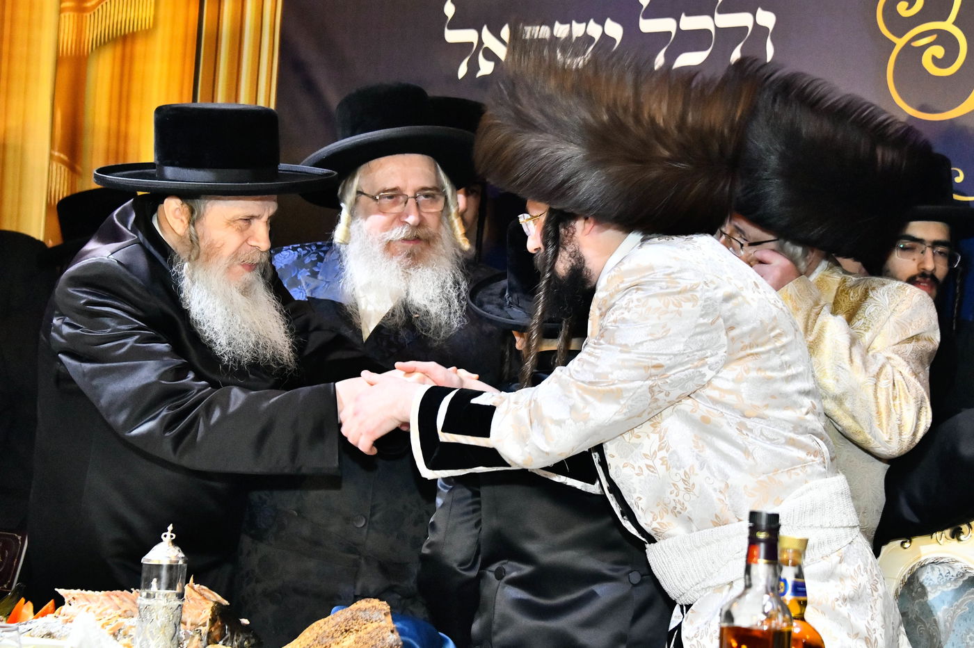 בר המצווה לבן האדמו"ר ממעז'יבוז'