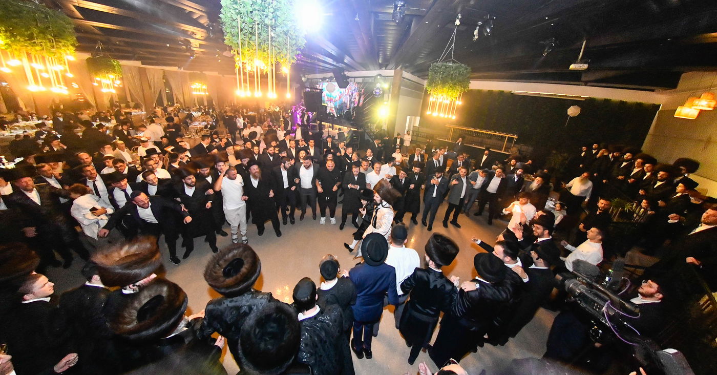 בר המצווה לבן האדמו"ר ממעז'יבוז'