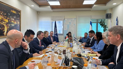 פגישת שרת התחבורה ומנכ"ל וויז אייר