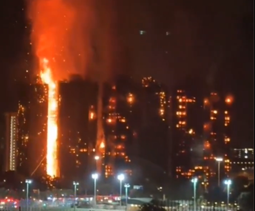 שריפת הענק בהונג קונג: איך פיגומי הבמבוק הפכו למלכדת אש קטלנית?