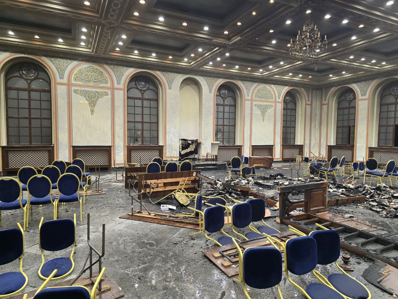 ה"קלויז קדישא" של סאדיגורה הוצת בידי מתמודד נפש | תיעוד מההרס הכבד