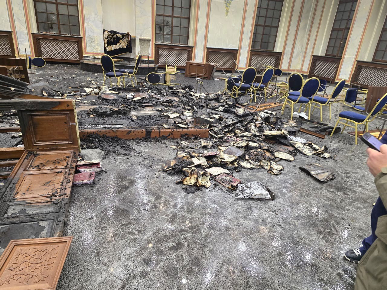 ה"קלויז קדישא" של סאדיגורה הוצת בידי מתמודד נפש | תיעוד מההרס הכבד