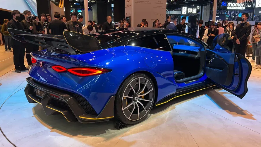 רכב הספורט החדש של BYD מוצג בתערוכה